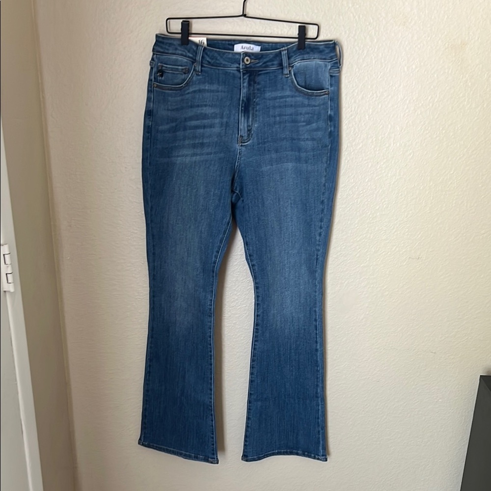 Arula NWT Women's Blue Jeans